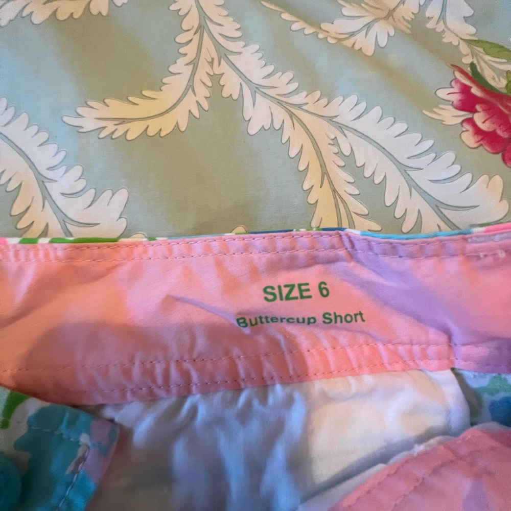 Lilly Pulitzer, buttercup, size 6 shorts.